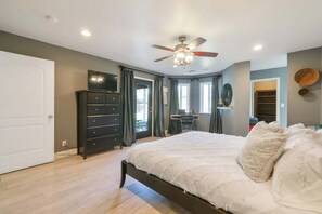 3 bedrooms, iron/ironing board, WiFi, bed sheets - Vintage Soul By Sequoia Park & AG Expo (Tulare)