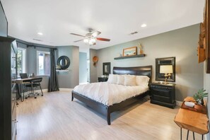 3 soverom, strykejern/-brett, wi-fi og sengetøy