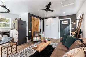 TV, fireplace, offices