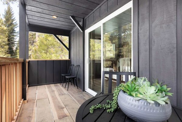 Terrace/patio - DT Tiny Shaver Home @the trailhead to Lake! (Shaver Lake)