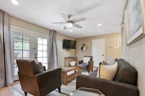 Unclassified image, 3 of 38, button