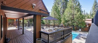 Parker's Peak Cabin w BBQ Grill & Community Pool