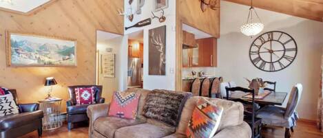 TV, fireplace, offices