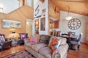 TV, fireplace, offices