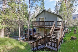 Exterior - Martin Cabin @Pierpoint By SNP Trail of Giants (Springville)