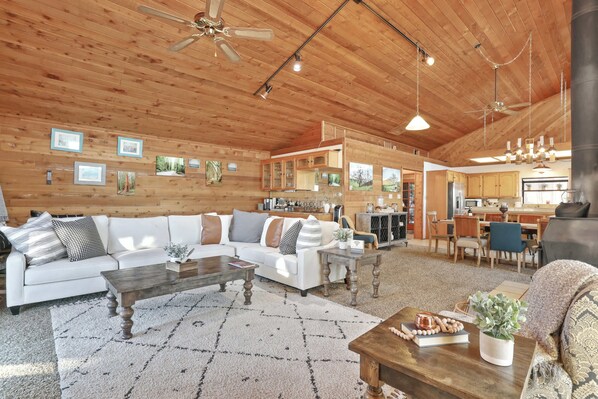 TV, fireplace, books, offices