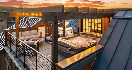 Downtown River Front Villa 104 I Rooftop Hot Tub Lounge I Amazing Views I Discounted Attractions