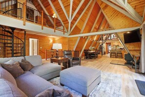 TV, fireplace, books, offices - Bear Hugs A-Frame Cabin with Games, AC & BBQ Grill (Shaver Lake)