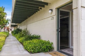 Exterior detail - Pismo Beach Condo by Sea, steps to Beach & Pier! (Pismo Beach)