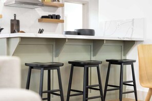 Dining - Historic Schoolhouse Retreat, Walk to Downtown Exeter (Exeter)