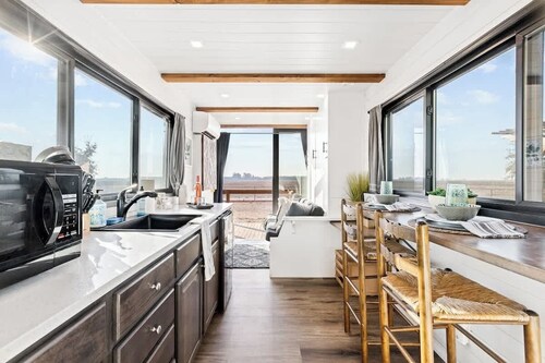 Rooftop Spa! Tiny Home on the Farm