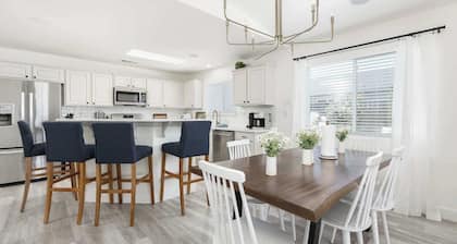 The Heart of California w/ BBQ Grill & Hot Tub