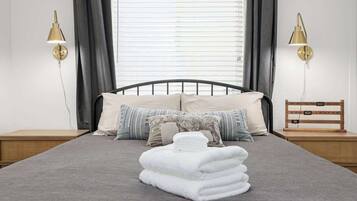 4 bedrooms, iron/ironing board, travel cot, WiFi