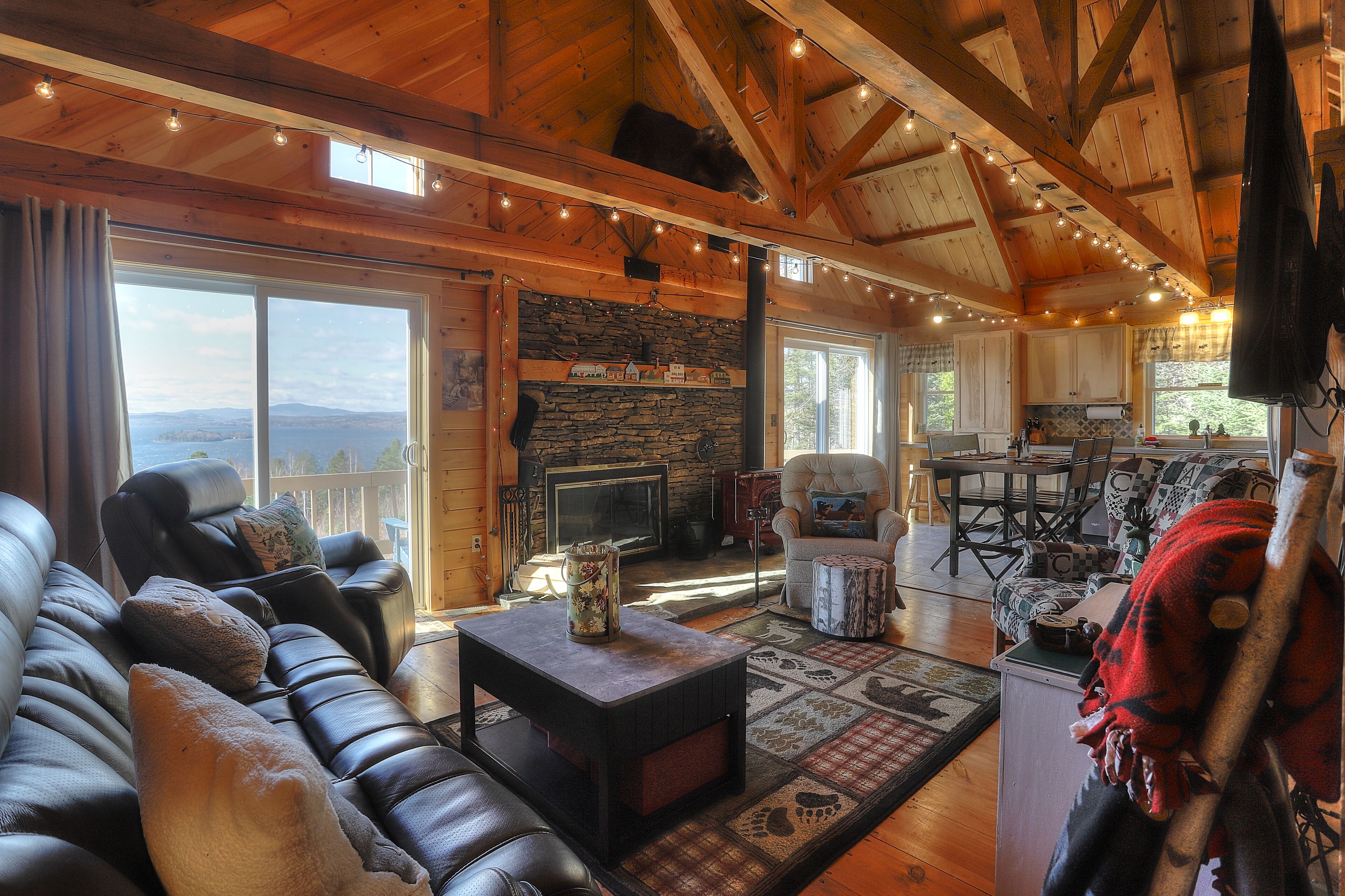 TV, fireplace, Netflix, Hulu