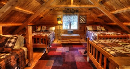 A Lookout at 'The Overlook' - Fall in love with this Rangeley cabin!