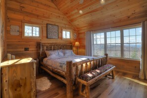 3 عدّة غرف نوم وواي فاي وملاءات أسرّة