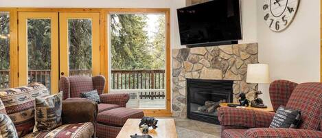 Televisión, chimenea, oficina