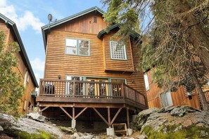 Exterior - Mins to Lake, enjoy Shaver at PJ's Retreat! (Shaver Lake)