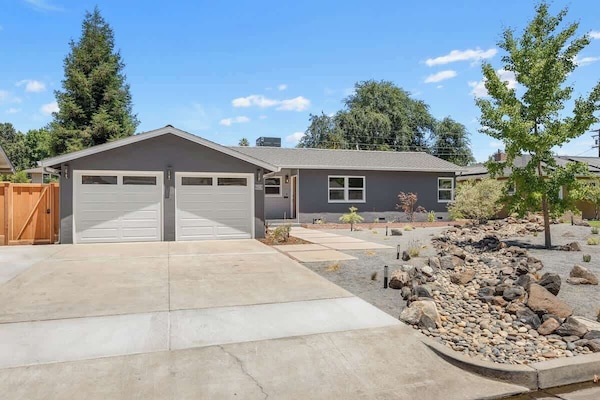 Two car garage available for guest use.
