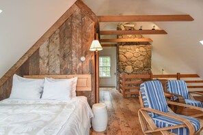 2 slaapkamers, een strijkplank/strijkijzer, wifi, beddengoed