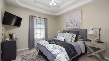 2 Schlafzimmer, Schreibtisch, Bügeleisen/Bügelbrett, WLAN