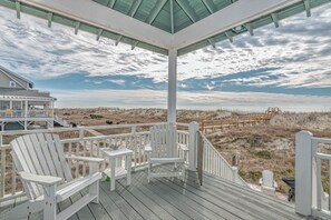 Terrace/patio - Dolphin Watch, This Pet Friendly oceanfront home has everything you need and more! (Bald Head Island)