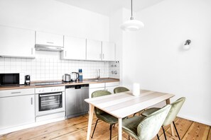 Fridge, microwave, oven, dishwasher