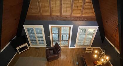 Waterfront ~ Game Room ~ Hot Tub ~ Fire Pit