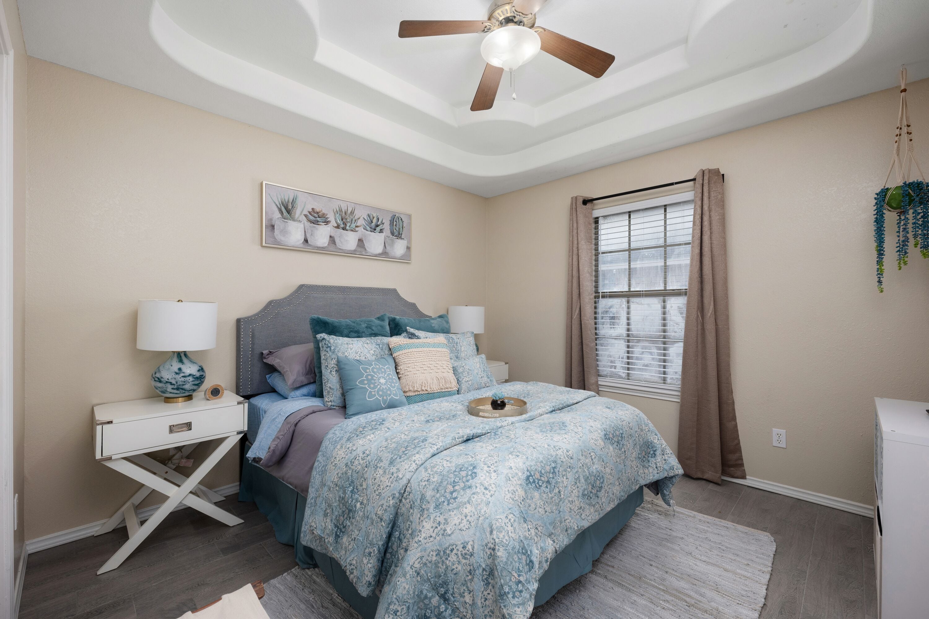 2 多间卧室、WiFi