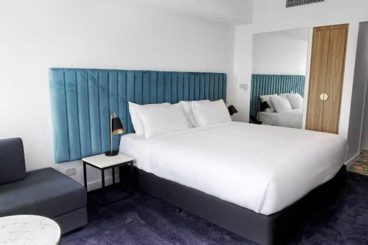 Premium bedding, minibar, desk, laptop workspace