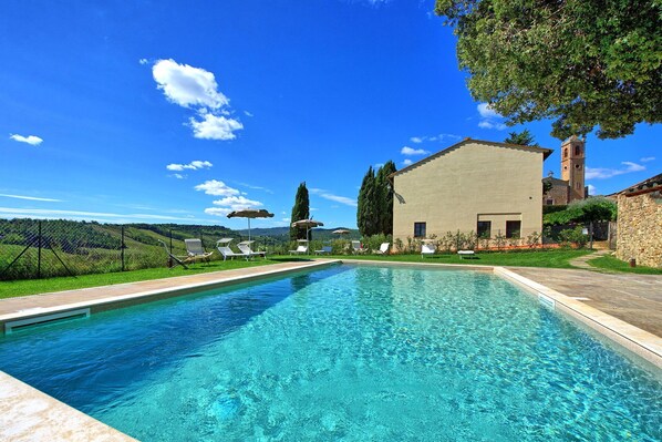Pool - Beautiful apartment for 2 people with pool, A/C, WIFI, TV and panoramic view, close to San Gimig... (Montauto)