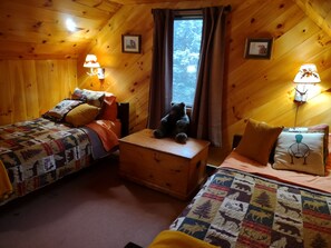 4 bedrooms, desk, iron/ironing board, free WiFi