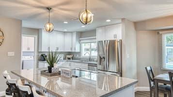House, Multiple Beds, Pool Access, Garden View (Old Scottsdale Retreat) | Private kitchen | Fridge, microwave, oven, stovetop