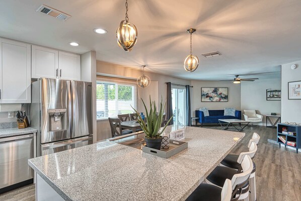 Nhà, nhiều giường, có thể sử dụng hồ bơi, quang cảnh vườn (Old Scottsdale Retreat) | Nội thất