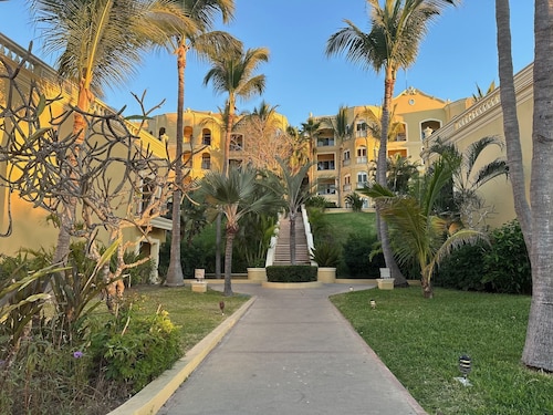 Pueblo Bonito Emerald bay, Large1Bedroom 2bath, Ocean Front Luxury resort