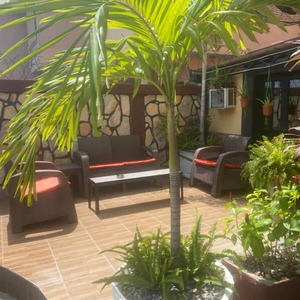 Garden - Carliza Hotel Lekki (Lekki)