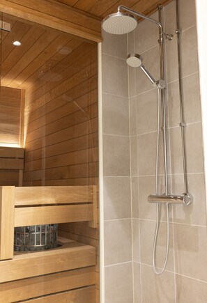 Bathroom - 2ndhomes Stunning 3BR Apartment w Sauna (Helsinki)