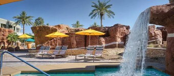 Amazingly & Deliciously Comfy Guest Room in Marriott's Canyon Villas Resort