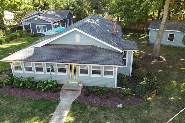 House, garage, and front/back yards. The back yard is completely fenced in.