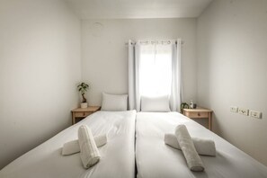3 Schlafzimmer, Bügeleisen/Bügelbrett