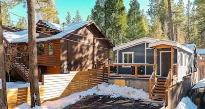 Summer cabin next to the Village total cabin AC!!!