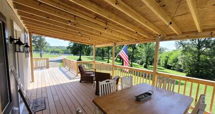 London House Getaway @ Aly Farm-Spring Hill