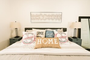 5 bedrooms, desk, iron/ironing board, free WiFi - 10 Guests 5BR 3BA 2000SQFT Luxury/Sport/Gym (San Jose)