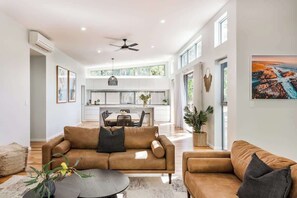 TV, fireplace, offices