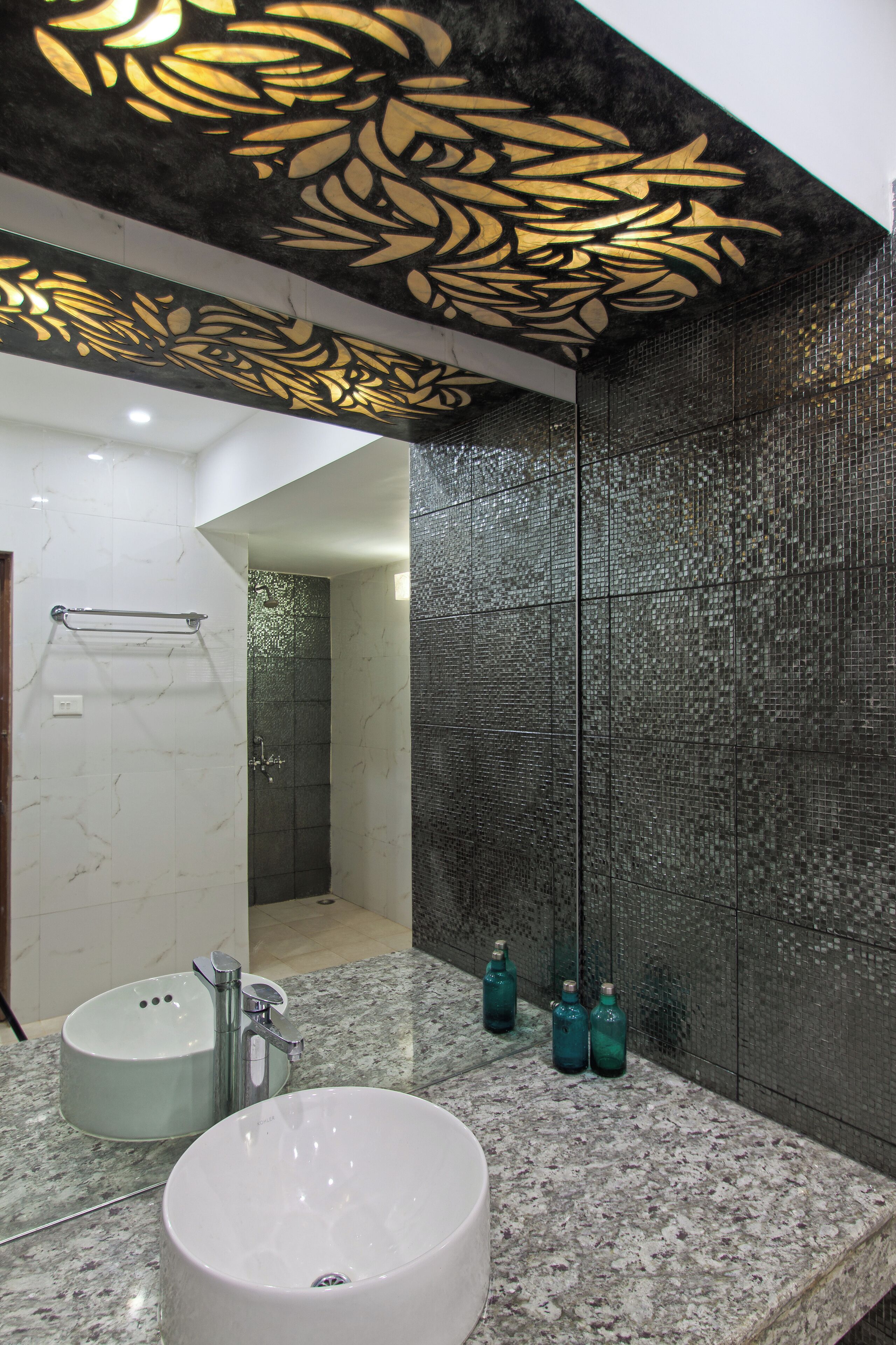 Comfort Villa | Bathroom | Deep soaking tub, free toiletries, towels, soap