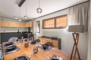 Dining - 103m² apartment with 4 bedrooms and 4 bathrooms, sleeps 8 (CHATEL)