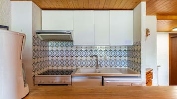 Refrigerador, microondas, horno y lavavajillas
