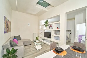 TV - Nice house located in the historic center of Celle sul Rigo, a small village in the Val di Chiana on (Celle sul Rigo)