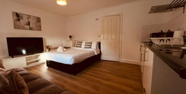 Free WiFi, bed sheets