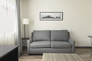 Habitación superior | Ropa de cama de alta calidad, edredón y camas con pillow-top 